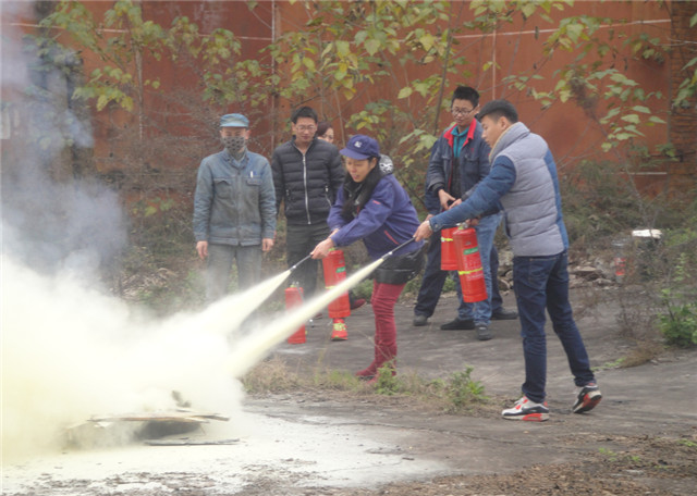 2灭火演练.jpg